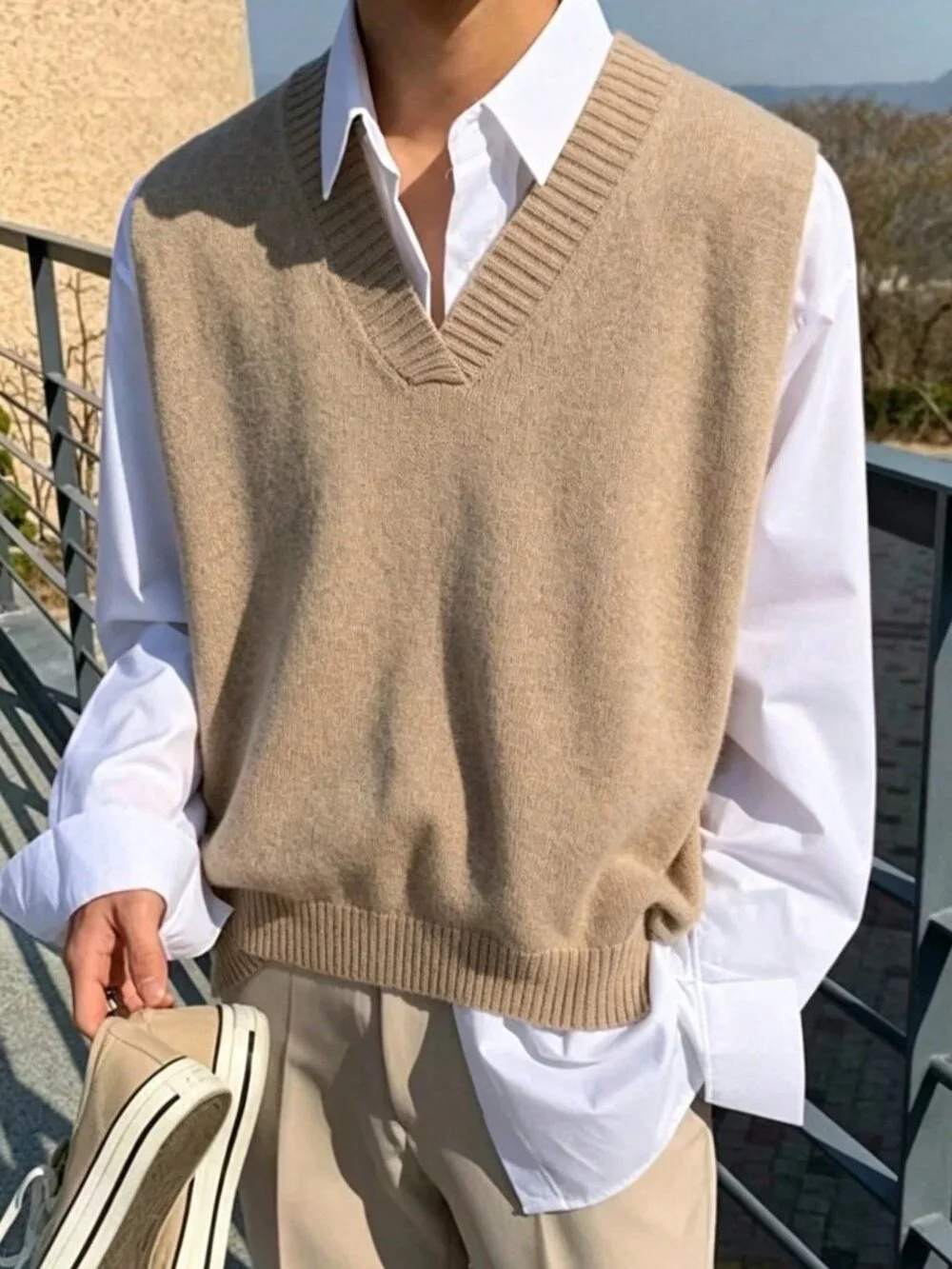 Khaki Casual Men's V-Neck Rib-Knit Split Unlined Pullover Knit Vest